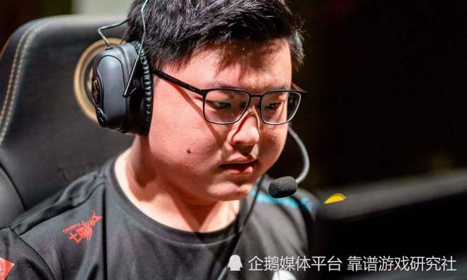 关于Uzi重返赛场，反败为胜首场状态出色，G2观众沸腾！的信息